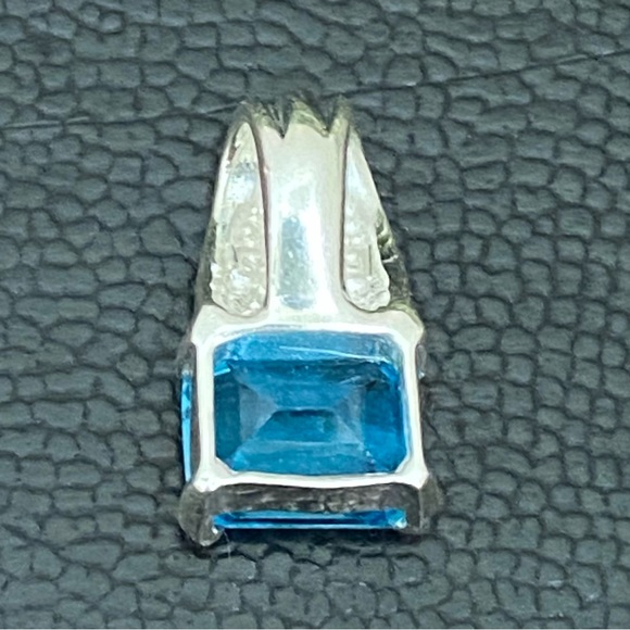 Sterling Silver SCBS 925 Emerald Cut Blue Topaz CZ Cubic Zirconia Pendant 2.9g - Picture 10 of 15